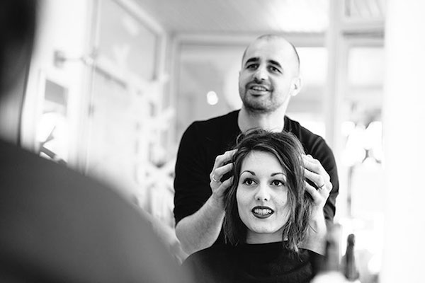 Séance de coiffure au salon Urban Expression par Ludovic André, coiffeur à Rennes